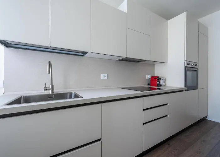 Stayeasy Santa Sofia 8-c - Duomo 2br Design Flat * 米兰