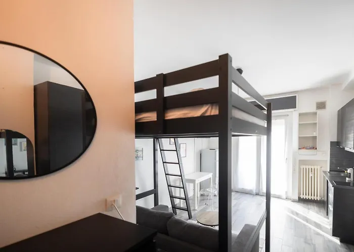 Accogliente Monolocale In Zona Citta Studi *