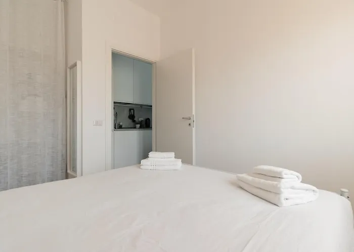 Guesthost - Comfy Balcony X4 Turro *