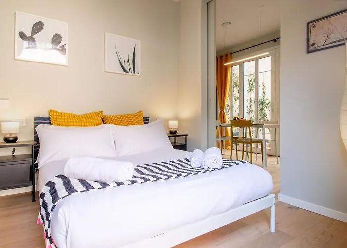 Private Parking In Chinatown - Bright Pearl *