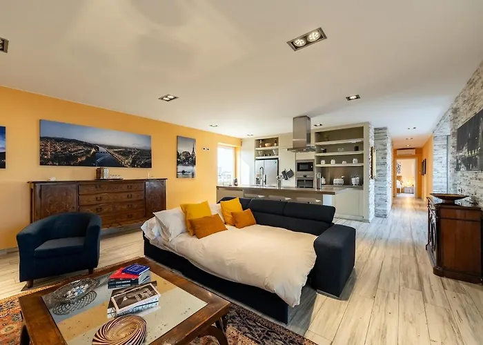Skyline Penthouse - Terrazzo Panoramico & Metro 5min * Mediolan