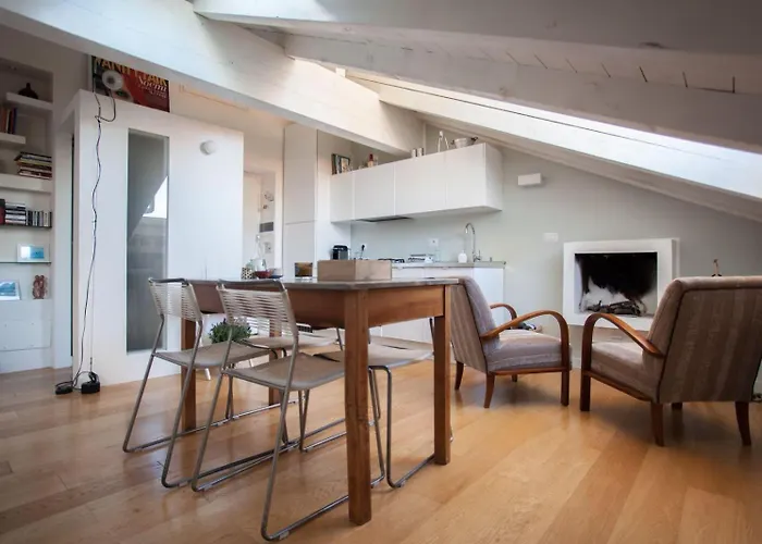 Charming Loft On The Navigli *