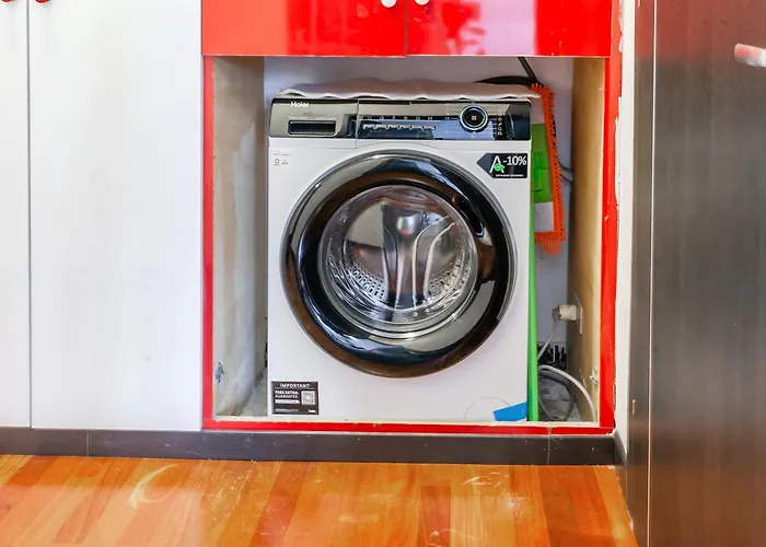 New Near Station 3 Bedroom Milano