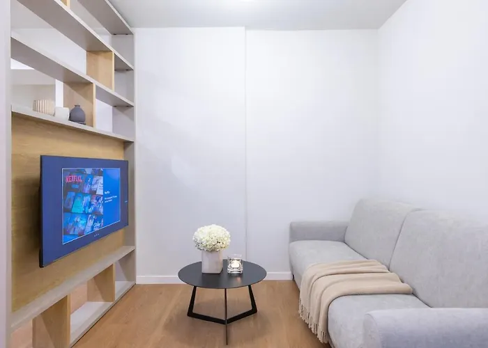 Lägenhet Centre Luxury, 2bdr, Sleeps 5