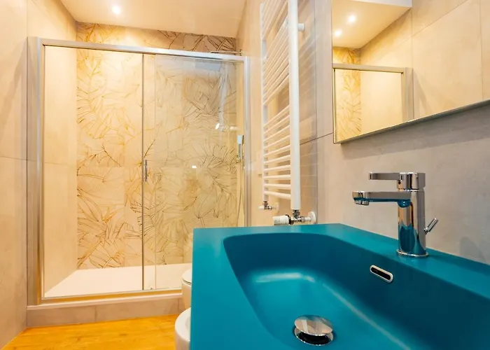 Andrea's Blue Flat Studies Milánó