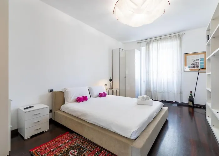 Designer Between Brera And Arco * Milan