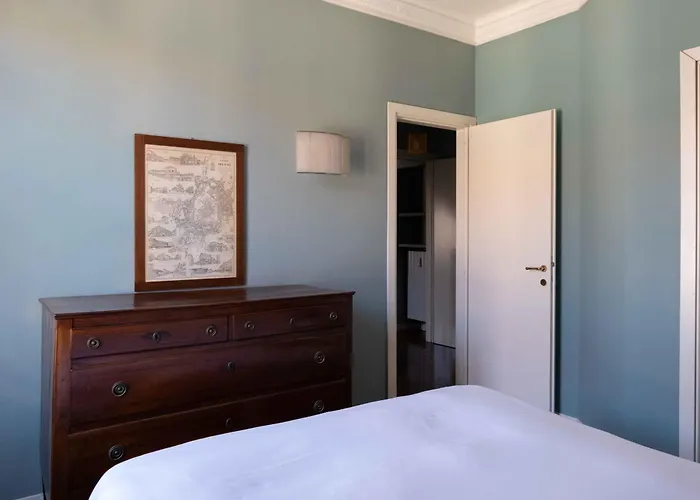 Bilocale Moderno Per 4 Vicino Mm Pasteur Via Venini *