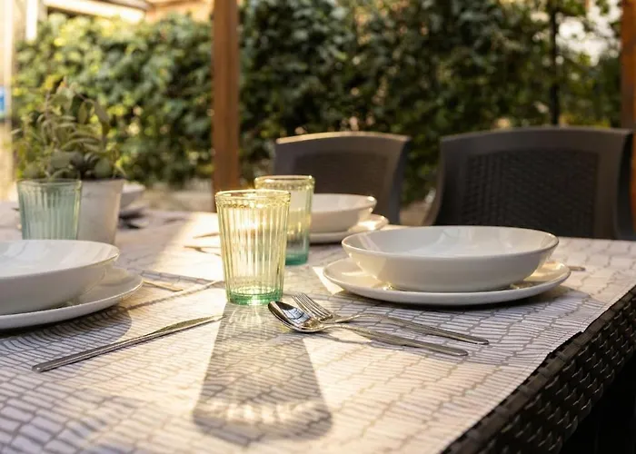 Linate-duomo - With Private Garden Apartment