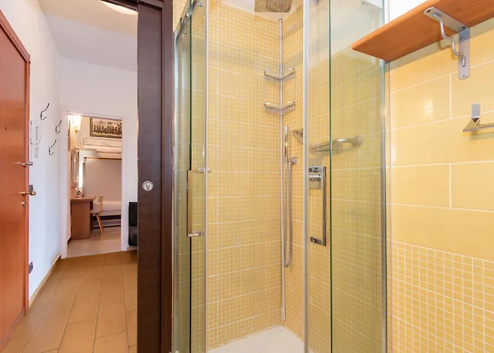 I-host 2br With Balcony Porta Romana *