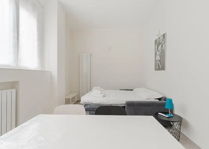 Guesthost - Comfy Near Gambara Mm1 Milano