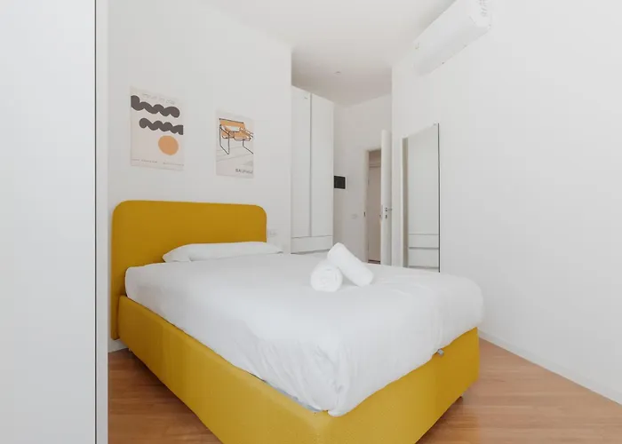 Guesthost - Mm Sant'agostino Modern Flat ميلان