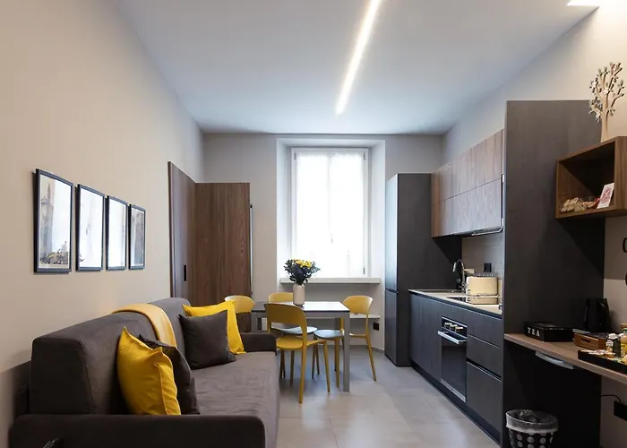 La Finestra Sul Naviglio Grande * Mailand