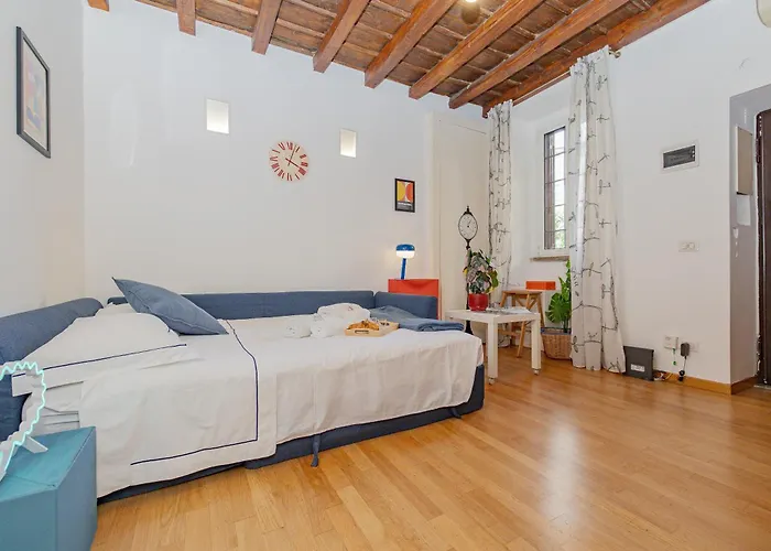 2 Bdr Flat - Direct Tram 15 Min Duomo * 米兰