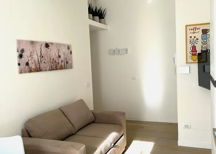아파트 Modern Apt, 25 Min Duomo, Metro 5 Min & Wifi 밀라노
