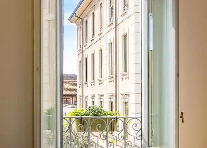 Il Glicine - Vista Mozzafiato, Zona Isola, Vicino Metro M3 M5 E Stazione Appartement