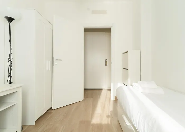 דירה Guesthost - Spacious Balcony X6 מילאנו