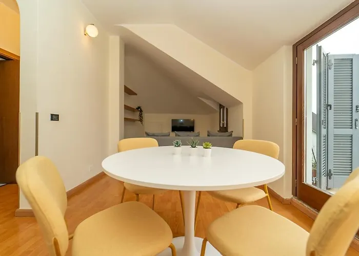 Cozy Attic With Terrace And Ac And Wifi *