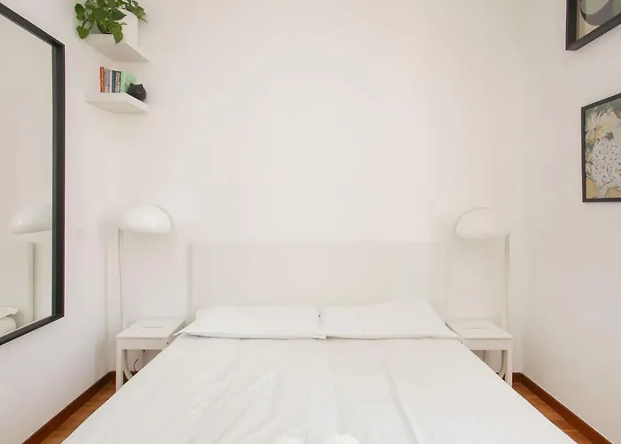 Stayeasy Correggio - Milanese Style - Area Apartment Mailand