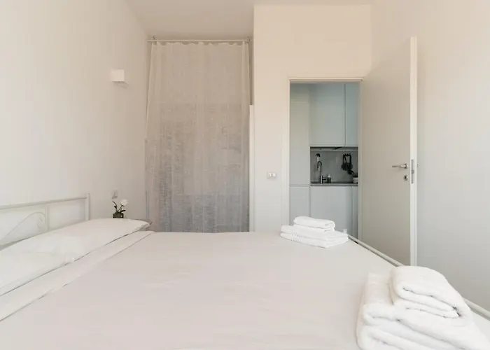 Guesthost - Comfy Balcony X4 Turro Milán