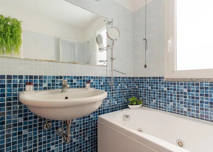 아파트 Guesthost - On Two Levels *