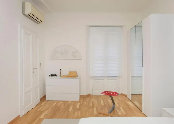 Stayeasy Monti29 - Cadorna & Castello Sforzesco Apartamento Milão