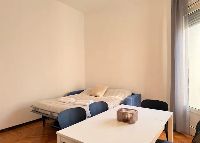 3 Bedrooms Separate 1 Min Walk From Brera, 15 Min Duomo * Milano