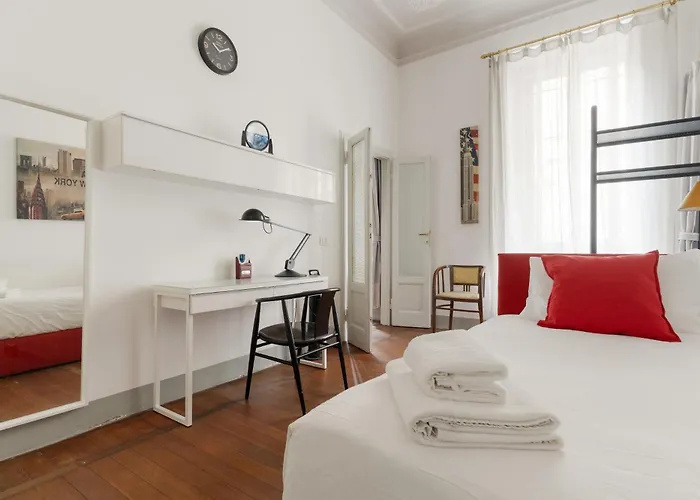 Guesthost - Cozy Terrace Pagano M1