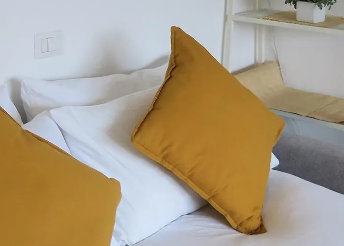 Urban House Romolo Garden View - Navigli Apartment *