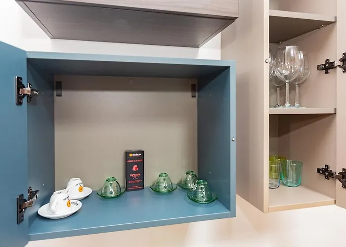 Andrea's Flat Studies Daire Milano