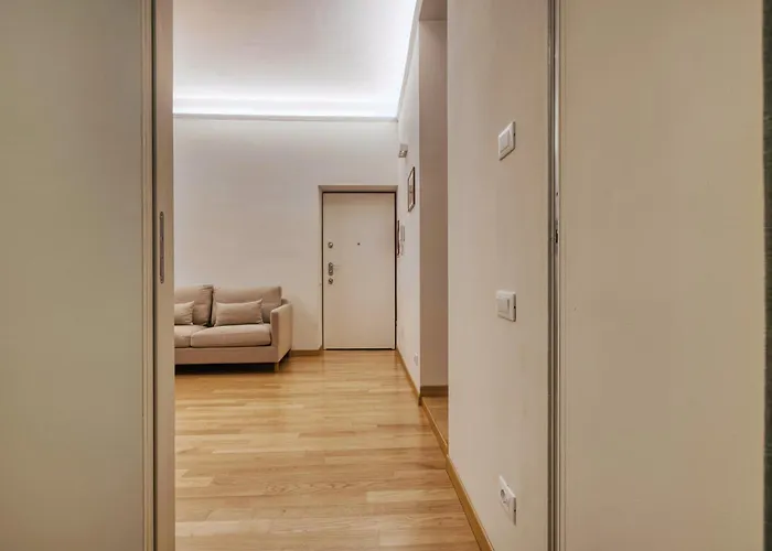 Hostmate - - Farini's Charm - Isola 아파트 *