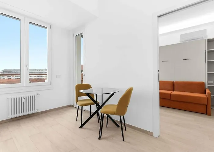 Premium With Balcony - Hospital Besta