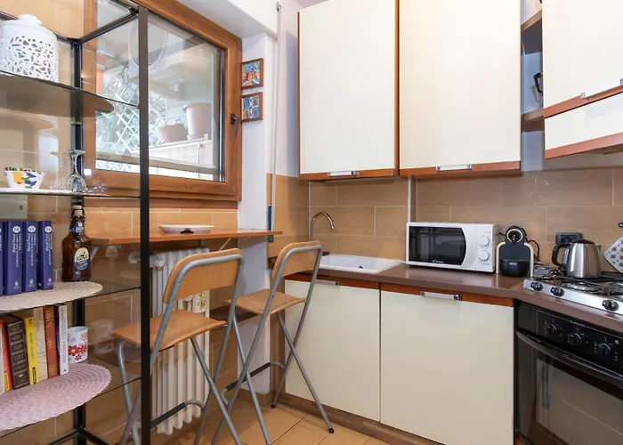 I-host 2br With Balcony Porta Romana Appartamento Milano