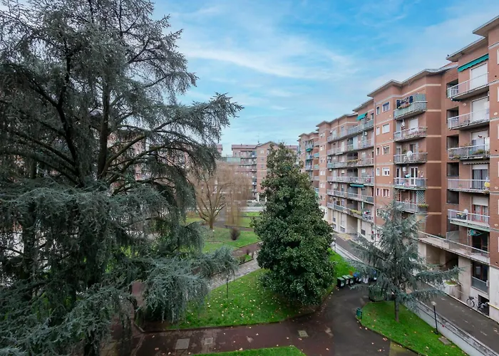 Luminoso E Moderno Vicino Metro