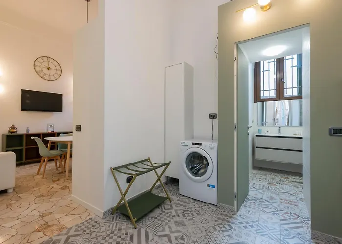 I-host - Bressan 44 *