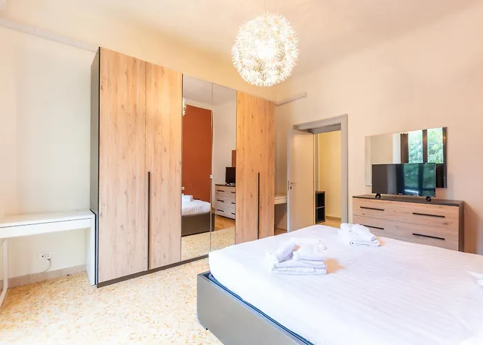 I-host Spacious 2br Near Center Lägenhet