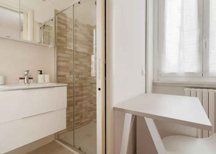 Guesthost - Mm Sant'agostino Modern Flat ميلان