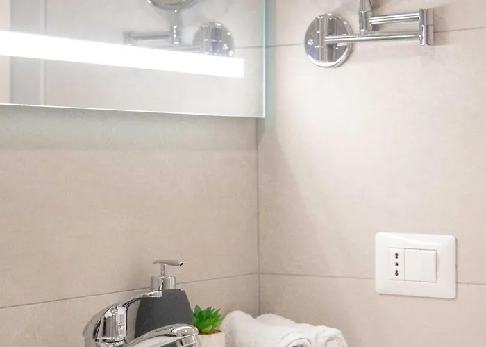 Stylish 1br Near Apartmán Milán