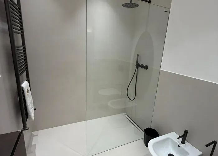 Maisons Via Dei Piatti - Mono * Milano