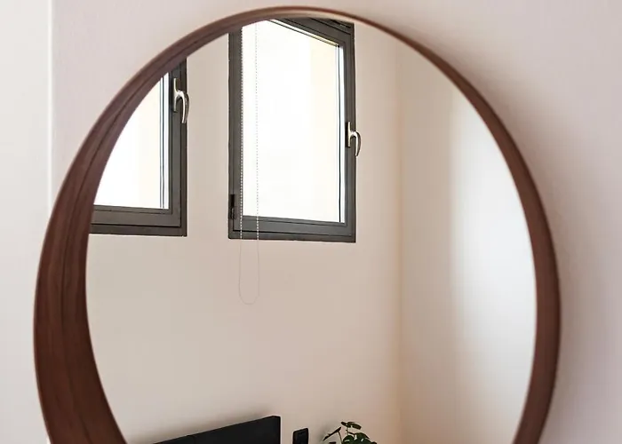 Casa Picasso - Above The Subway Milán