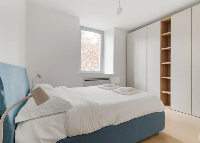 Guesthost - Cozy Balcony Porta Romana Μιλάνο