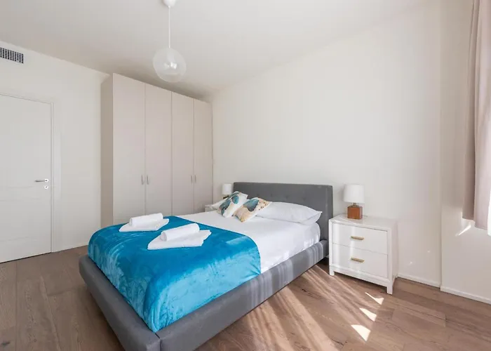 Stayeasy Santa Sofia 8-c - Duomo 2br Design Flat * 米兰