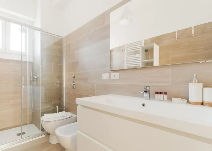 Guesthost - Spacious Balcony X6 Appartement