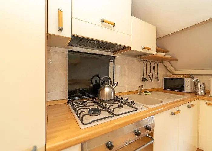 Daire Cozy Attic With Terrace And Ac And Wifi Milano