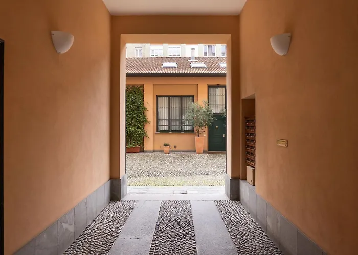 Charming 4 Person Navigli District - Mirable Pm Lägenhet Milano