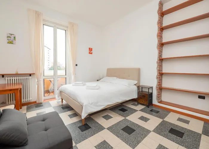 I-host - Vallarsa 22 * Milano