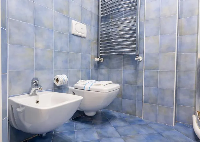 Apartment I-host Spacious 2br With 2 Baths & Balcony *