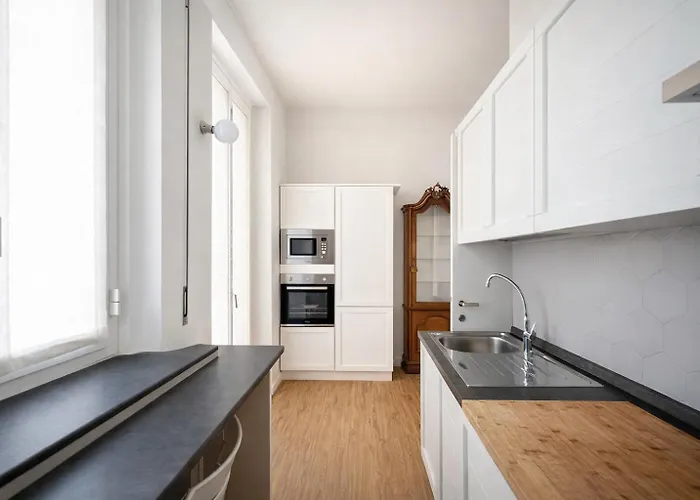 Elegant 3br 15 Min Walk To The Duomo, 2 Min To Sempione * Milán