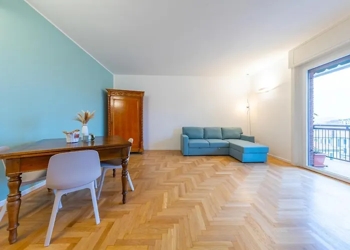 Lägenhet Spacious And Bright 2bdr, 2 Bathrooms Milano