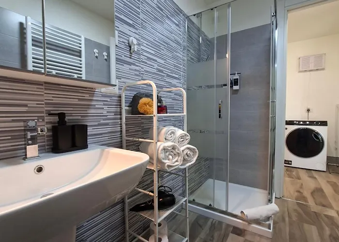 Апартаменты Bright With Terrace And Free Parking Милан