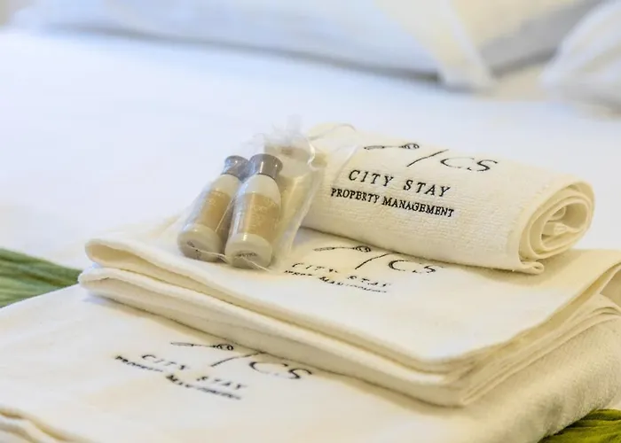 Centre Luxury, 2bdr, Sleeps 5 *